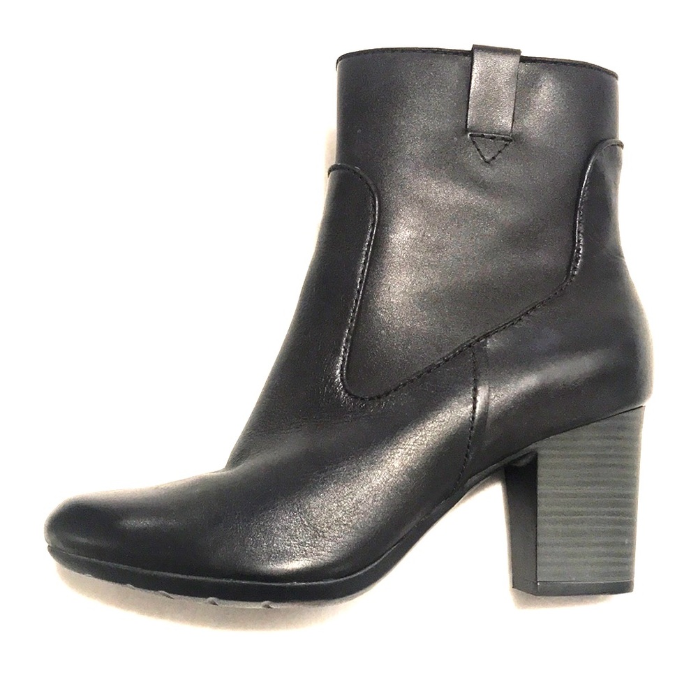 NEWClarks Bendables Ankle Boots Black Leather Heel